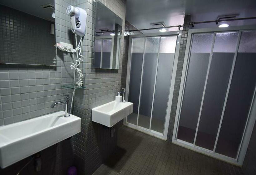 اتاق استاندارد با سرویس بهداشتی مشترک, Inn Cube Taipei Main Station