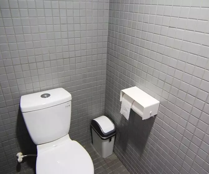 اتاق استاندارد یک تخته با سرویس بهداشتی مشترک, Inn Cube Taipei Main Station