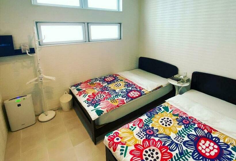 غرفة قياسية, Umioto ウミオト 夫婦 カップル 女性一人旅に大人気のナイトプール付き ゲストハウス 宮古島