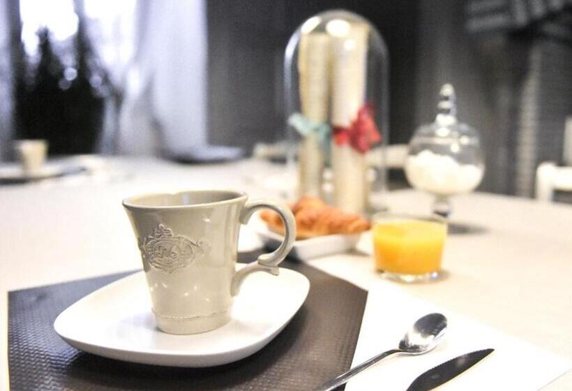 اتاق لوکس سه تخته, Le Château D'orleix