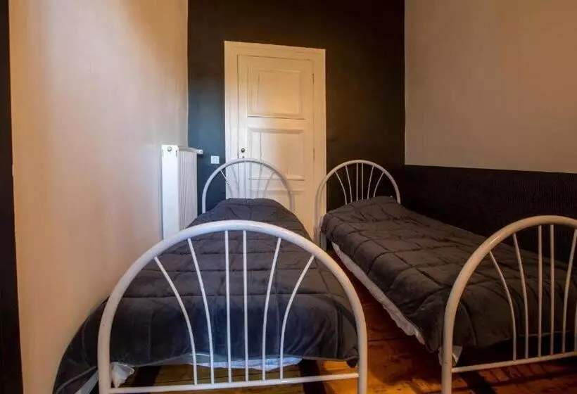 Standard Neljän Hengen Huone, Le Château D'orleix