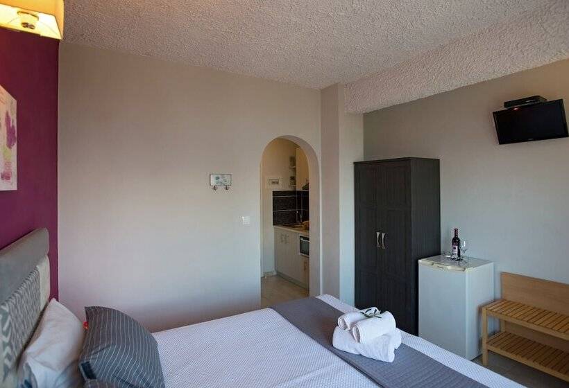 Studio Standard Vue Mer, Sand And Sea