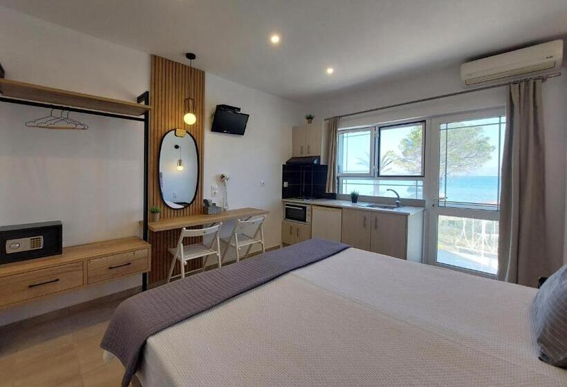 Studio Standard Vue Mer, Sand And Sea