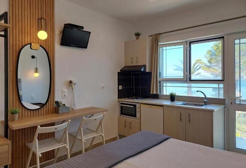 Studio Standard Vue Mer, Sand And Sea