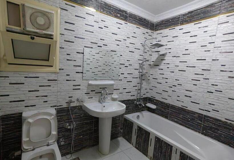 اتاق لوکس, Gem Overlooking Inn