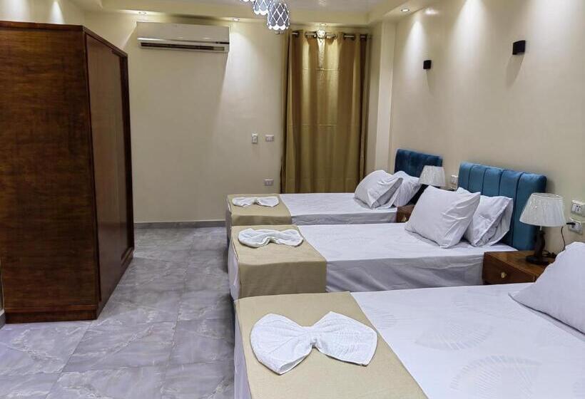 سوئیت با بالکن, Gem Overlooking Inn