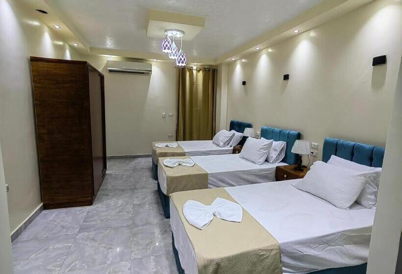 سوئیت با بالکن, Gem Overlooking Inn