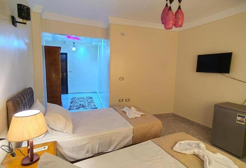 اتاق لوکس, Gem Overlooking Inn