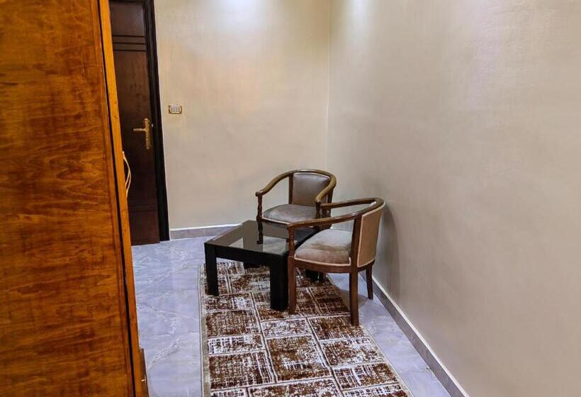 اتاق لوکس, Gem Overlooking Inn