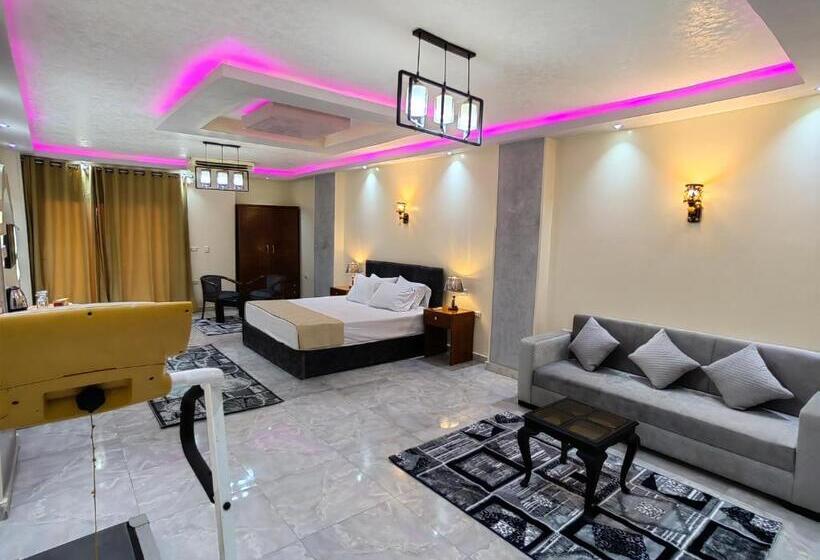 سوییت جونیور با بالکن, Gem Overlooking Inn