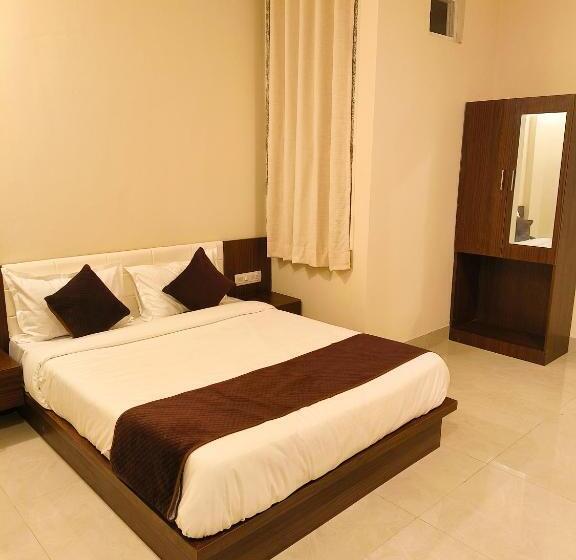 اتاق لوکس, Veer Palace Near Udaipole Udaipur