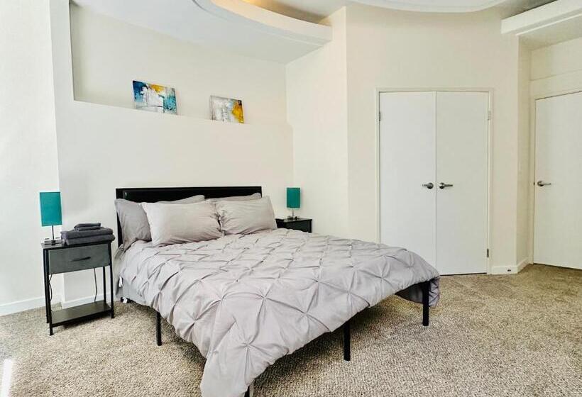 آپارتمان 2 خوابه, Executive Vacation Suite For 4