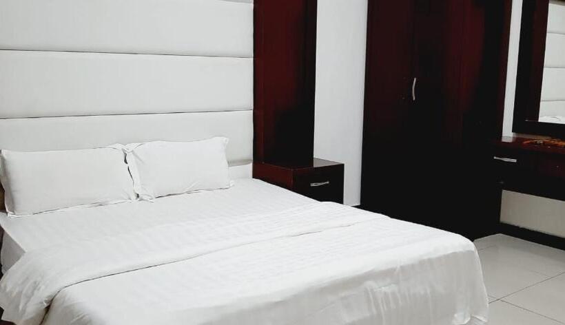 스위트, Ahlin Suites 3