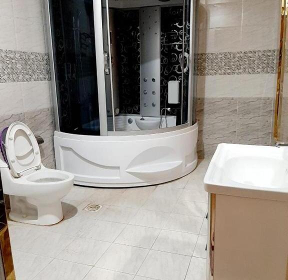 스위트, Ahlin Suites 3