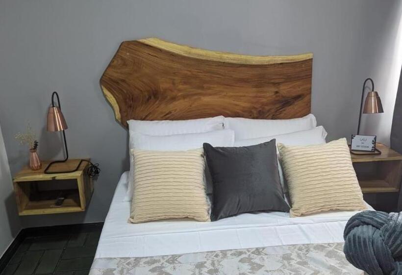 غرفة قياسية, Uku Inn