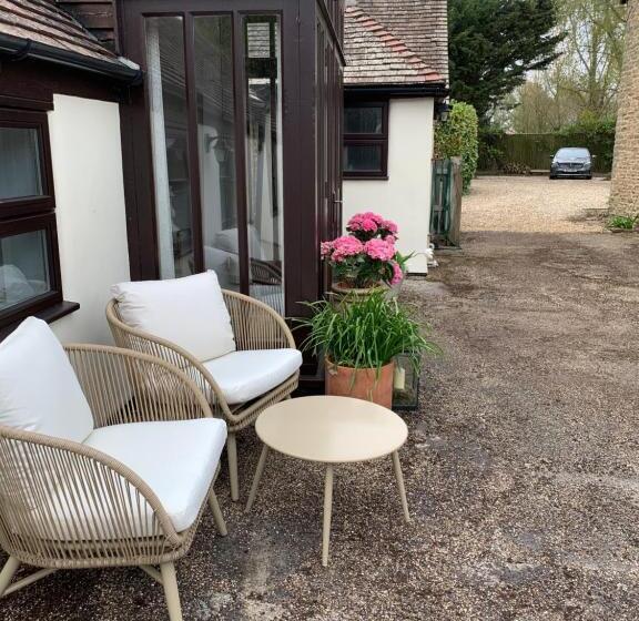 غرفة ديلوكس سرير كينج, The Byre