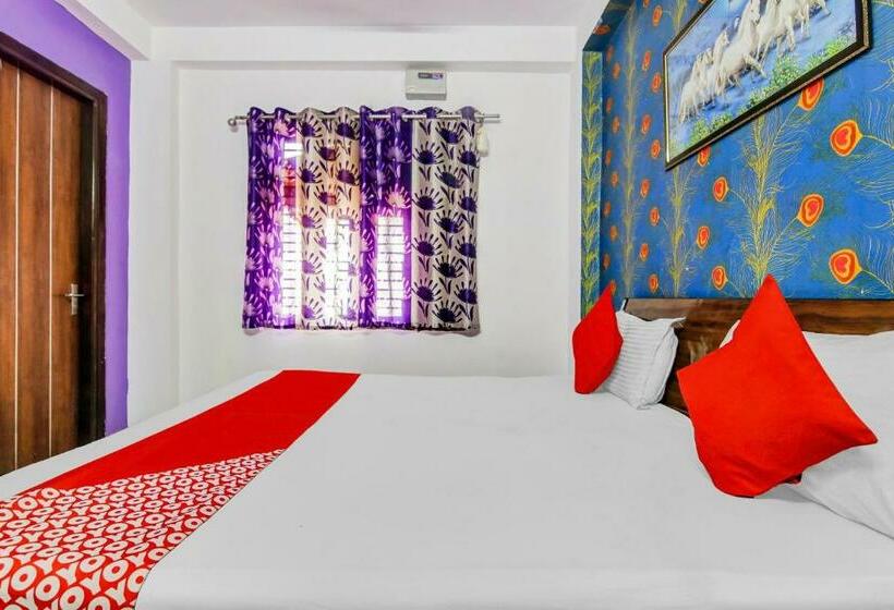 Üç Kişilik Klasik oda, Oyo Flagship 81375  Couple Friendly