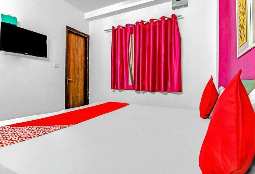 Üç Kişilik Klasik oda, Oyo Flagship 81375  Couple Friendly