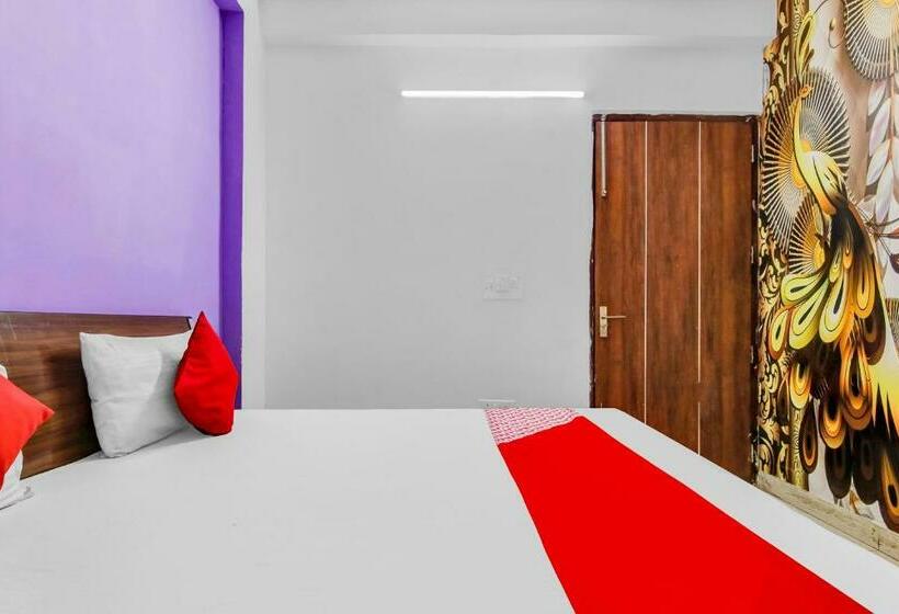 Üç Kişilik Klasik oda, Oyo Flagship 81375  Couple Friendly