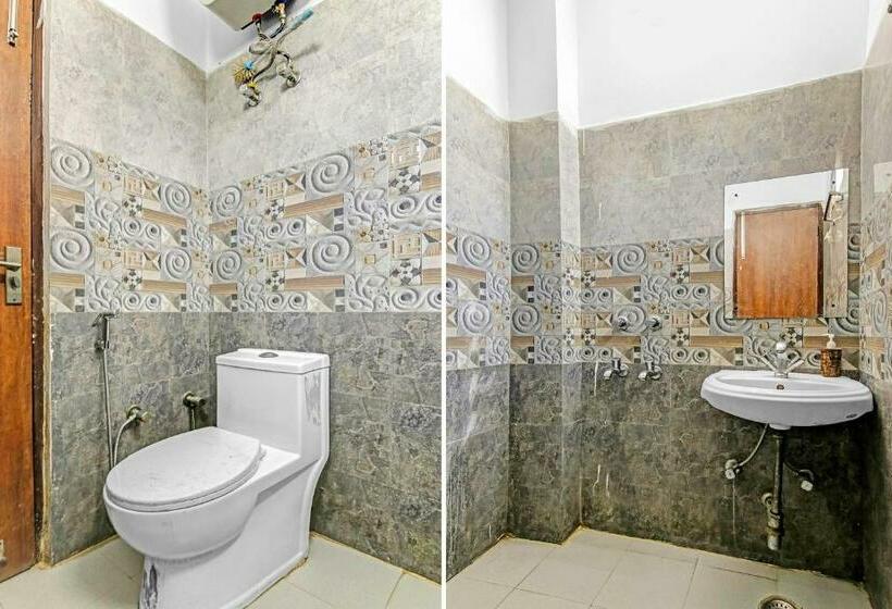 Üç Kişilik Klasik oda, Oyo Flagship 81375  Couple Friendly