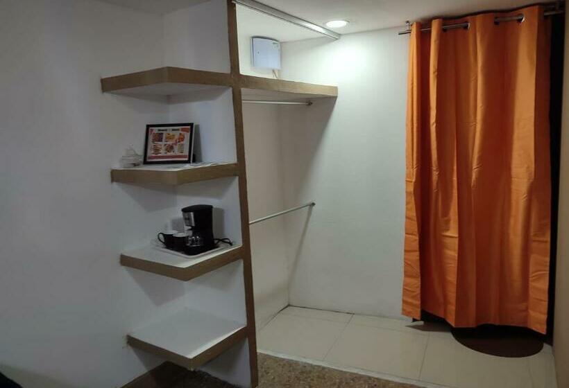 Полулюкс Повышенной Комфортности, Hostal Vitta