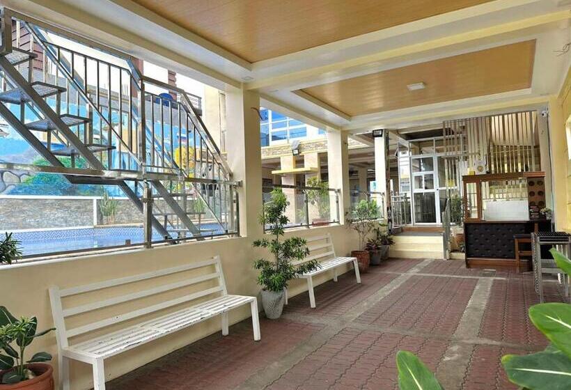 וילה עם חדר שינה אחד ובריכת שחיה, Villa Baldeo Resort