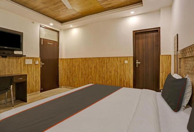 Háromágyas Classic Szoba, Collection O 81384 Hotel Silver