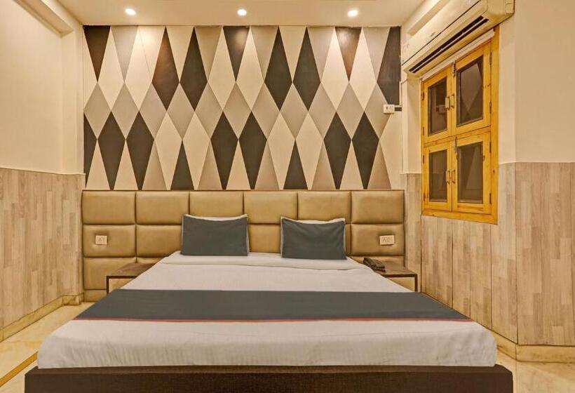 Háromágyas Classic Szoba, Collection O 81384 Hotel Silver