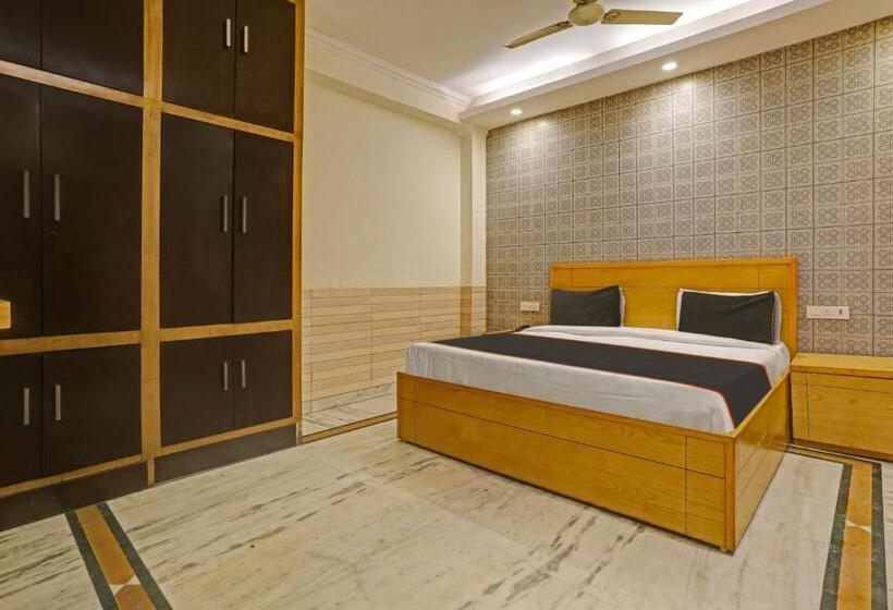 Háromágyas Classic Szoba, Collection O 81384 Hotel Silver