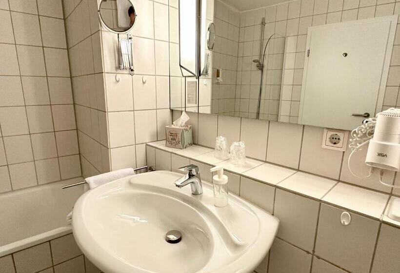 豪华房间, Bronnbacher Hof