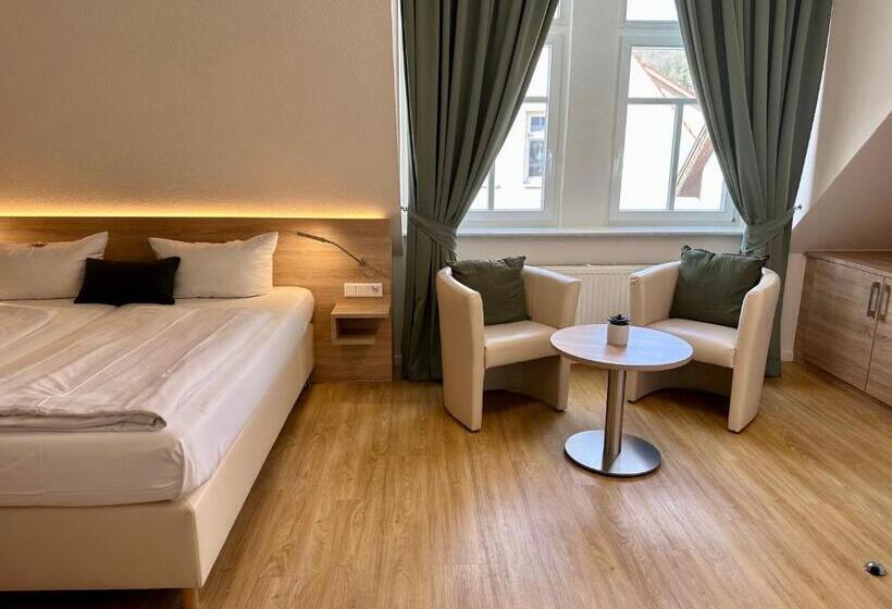 豪华房间, Bronnbacher Hof