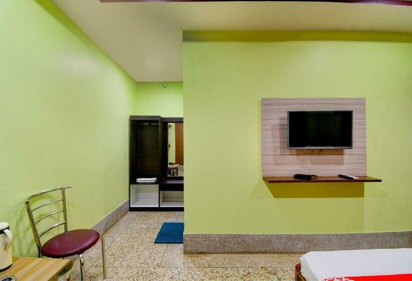 חדר קלאסי לשלושה, Oyo Flagship 81403c  Mani Tarini