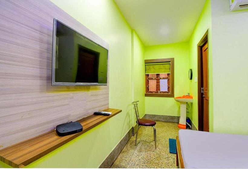 Трехместный Номер Классика, Oyo Flagship 81403c  Mani Tarini