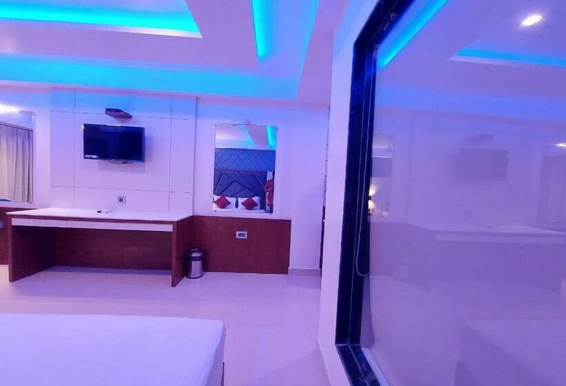 Quarto Deluxe, Royal Gitanjali Resort