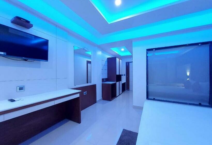 Quarto Deluxe, Royal Gitanjali Resort