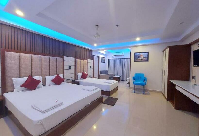 Quarto Deluxe, Royal Gitanjali Resort