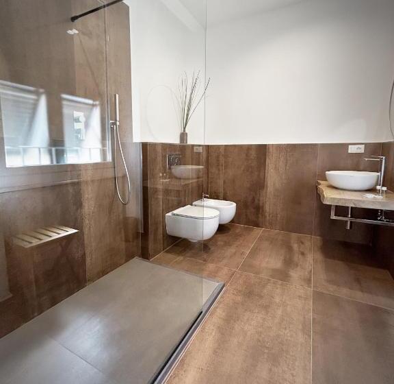 غرفة ديلوكس, New Moon Rooms