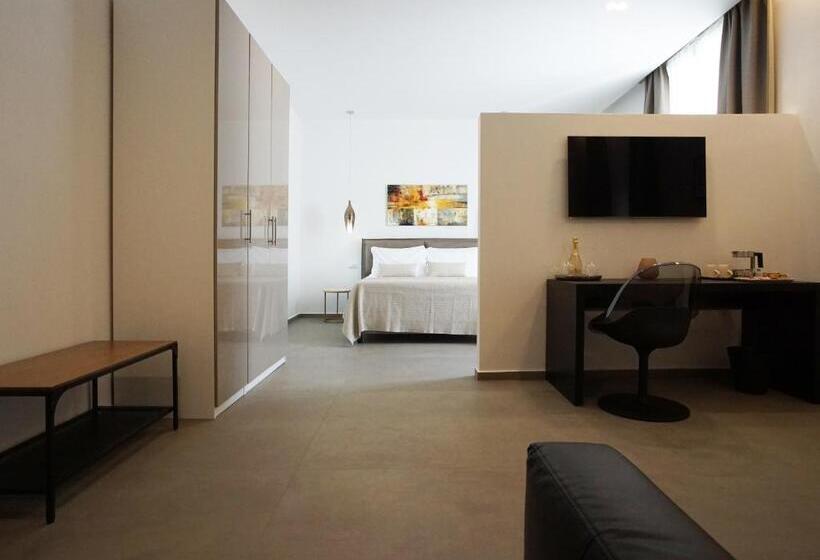 اتاق لوکس, New Moon Rooms