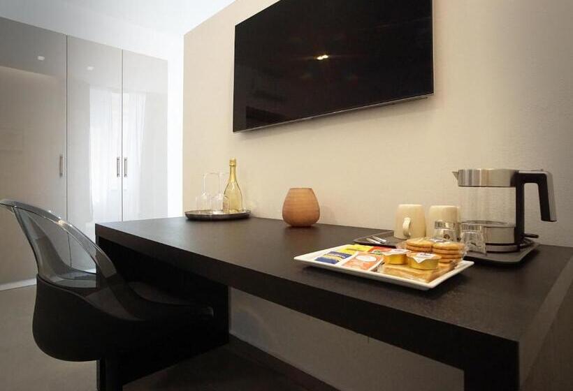 اتاق لوکس, New Moon Rooms