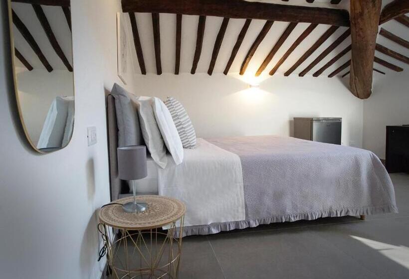 غرفة قياسية, New Moon Rooms