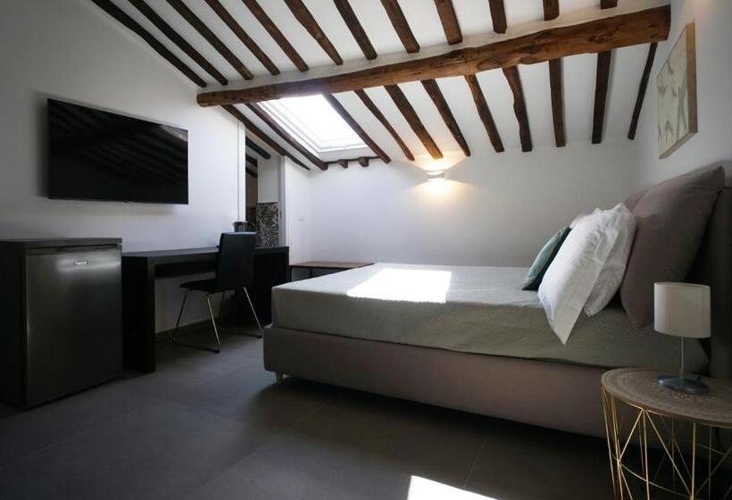 اتاق استاندارد, New Moon Rooms