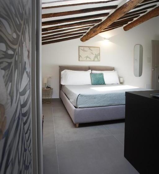 غرفة قياسية, New Moon Rooms