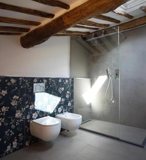 اتاق استاندارد, New Moon Rooms