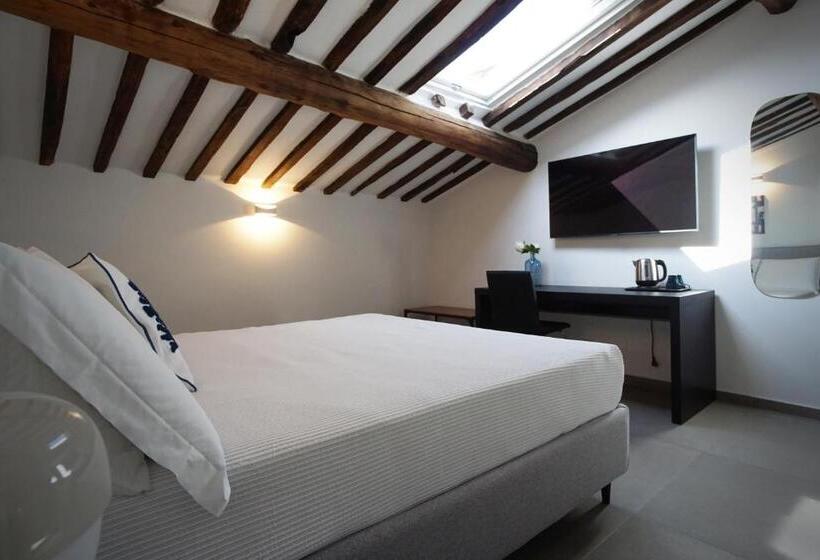 اتاق استاندارد, New Moon Rooms