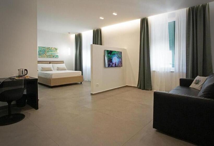 اتاق لوکس, New Moon Rooms