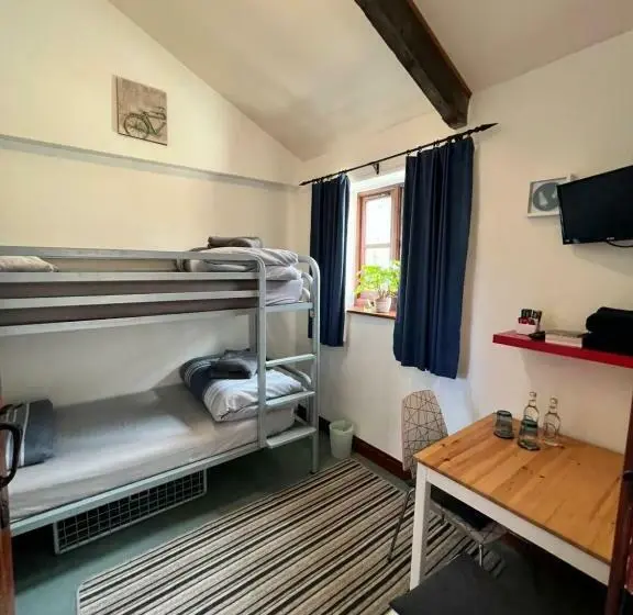 バス共有のスタンダードルーム, Lands End Hostel And B&b