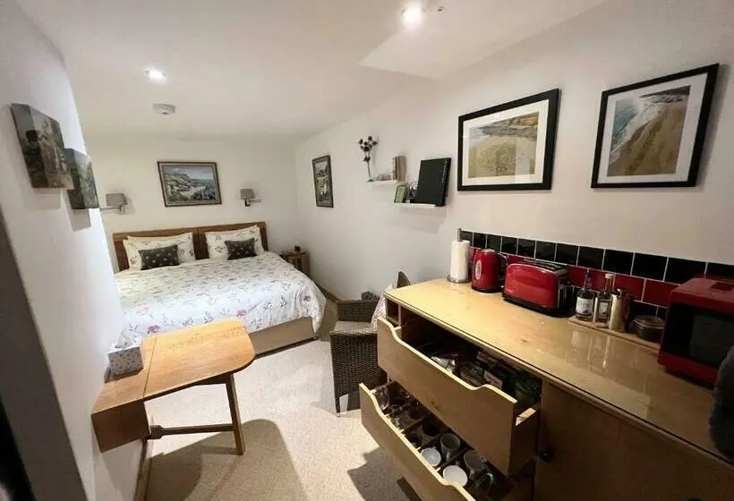 キングサイズベッドのスタンダードルーム, Lands End Hostel And B&b