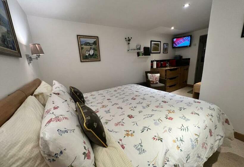 带大床的标准间, Lands End Hostel And B&b