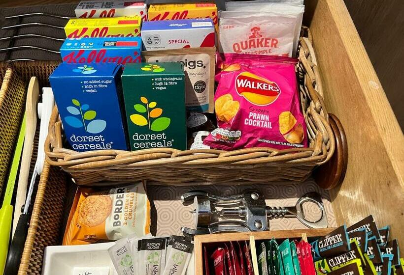 带大床的标准间, Lands End Hostel And B&b