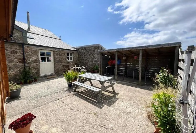 Standard room with outdoor bath, Lands End Hostel And B&b